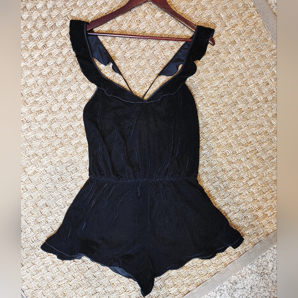 Victoria’s Secret Black Velvet Ruffle Criss Cross Back Teddy Romper L